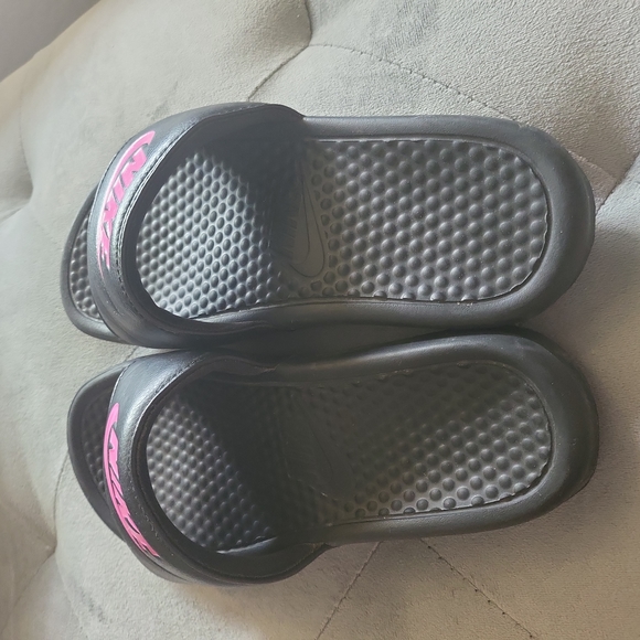 Nike slides - Picture 2 of 4